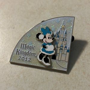 Magic Kingdom 2012 Minnie Mouse double backed pin